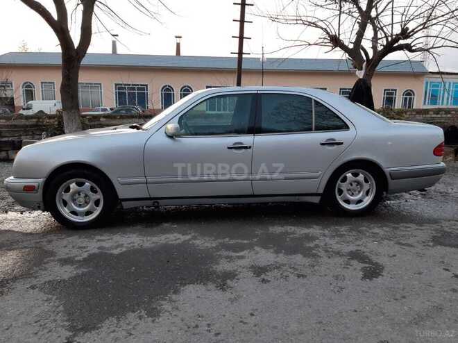 Mercedes E 320 1998, 265,432 km - 3.2 l - Şəki