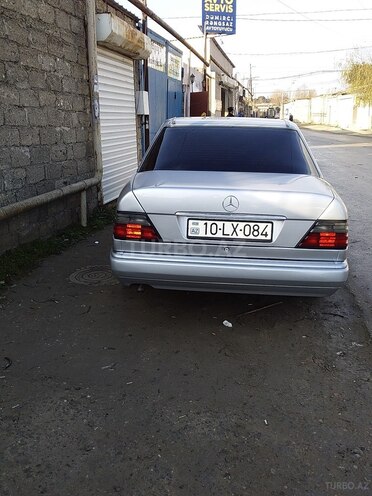 Mercedes E 200 1994, 320,000 km - 2.0 l - Bakı
