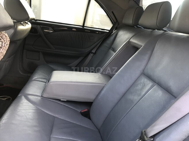 Mercedes E 320 2000, 270,000 km - 3.2 l - Bakı