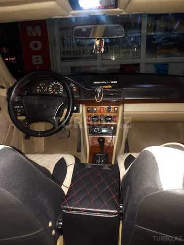 Mercedes E 220 1993, 385,000 km - 2.2 л - Bakı