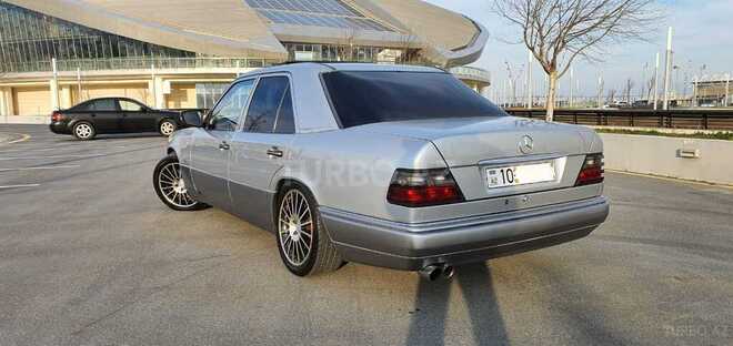 Mercedes E 200 1994, 367,440 km - 2.0 l - Bakı