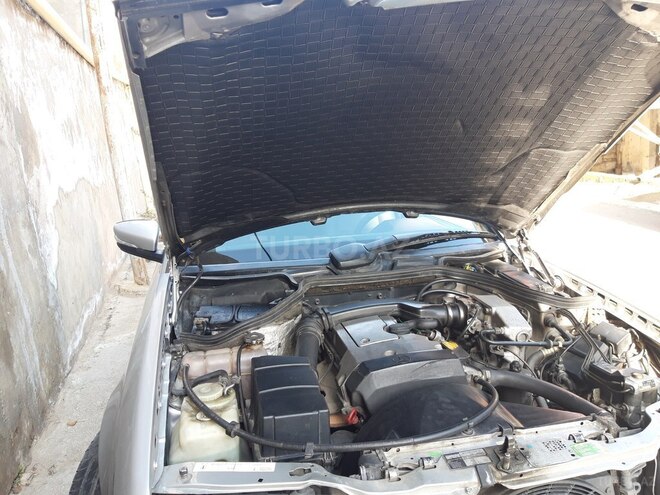 Mercedes E 200 1994, 367,440 km - 2.0 l - Bakı