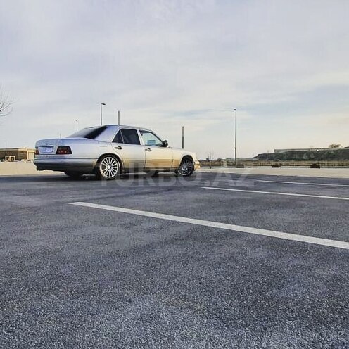 Mercedes E 200 1994, 367,440 km - 2.0 l - Bakı