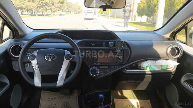 Toyota Prius C 2014, 82,000 km - 1.5 l - Bakı