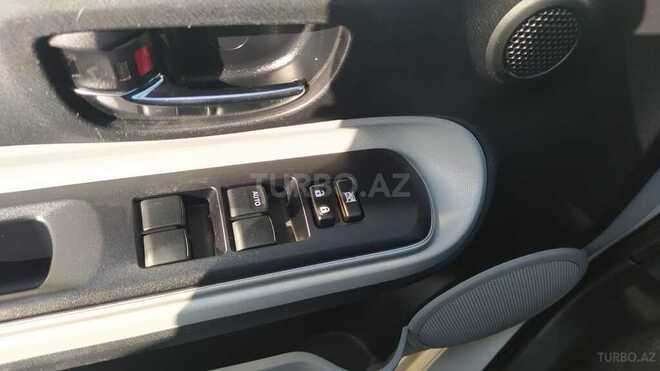 Toyota Prius C 2014, 82,000 km - 1.5 l - Bakı