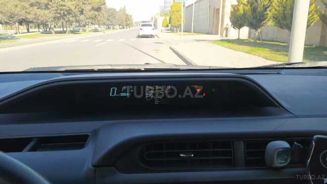 Toyota Prius C 2014, 82,000 km - 1.5 l - Bakı