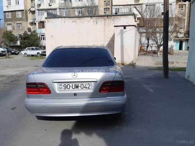 Mercedes E 280 2000, 256,000 km - 2.8 л - Sumqayıt