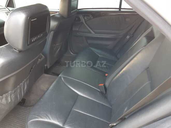 Mercedes E 280 2000, 256,000 km - 2.8 л - Sumqayıt