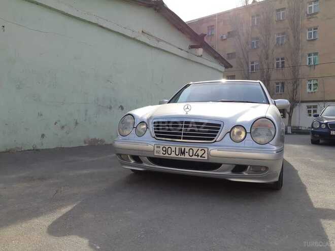 Mercedes E 280 2000, 256,000 km - 2.8 л - Sumqayıt
