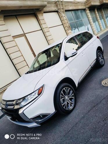 Mitsubishi Outlander 2016, 57,500 km - 2.4 л - Bakı