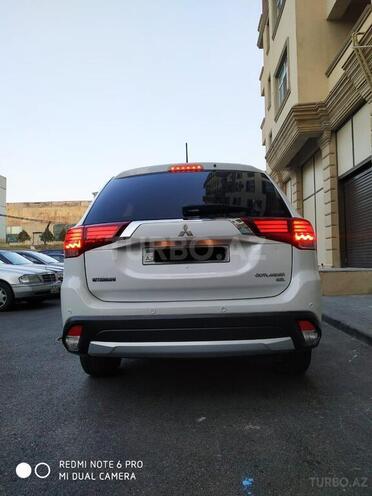 Mitsubishi Outlander 2016, 57,500 km - 2.4 л - Bakı