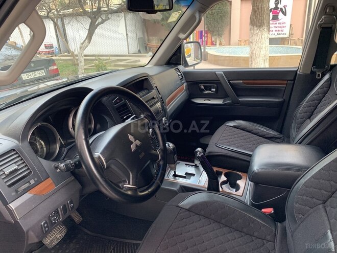 Mitsubishi Pajero 2008, 129,500 km - 3.0 l - Bakı