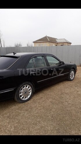 Mercedes E 320 2001, 185,603 km - 3.2 л - İmişli