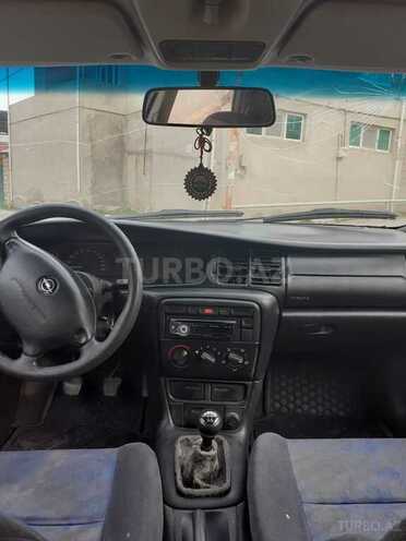 Opel Vectra 1997, 245,000 km - 1.6 л - Sumqayıt