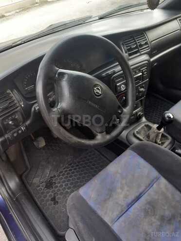 Opel Vectra 1997, 245,000 km - 1.6 л - Sumqayıt