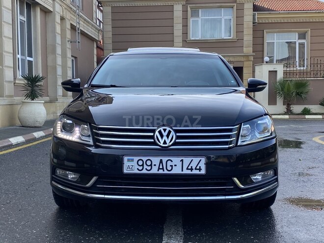 Volkswagen Passat 2014, 155,000 km - 1.8 l - Bakı