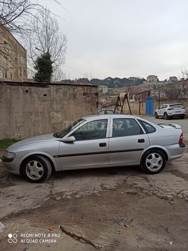 Opel Vectra 1998, 356,566 km - 2.0 l - Bakı
