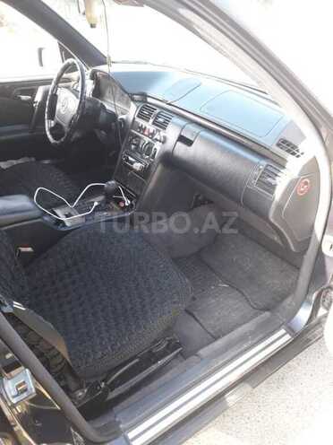 Mercedes E 230 1997, 320,000 km - 2.3 л - Bakı