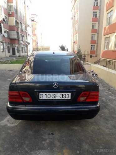 Mercedes E 230 1997, 320,000 km - 2.3 л - Bakı