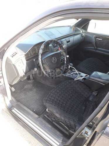 Mercedes E 230 1997, 320,000 km - 2.3 л - Bakı