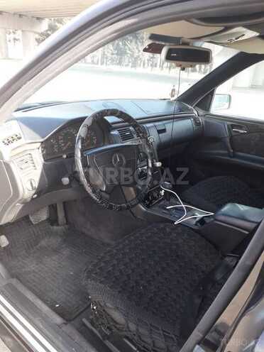 Mercedes E 230 1997, 320,000 km - 2.3 л - Bakı