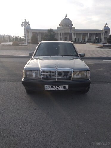 Mercedes 190 1990, 300,000 km - 2.0 л - Ucar
