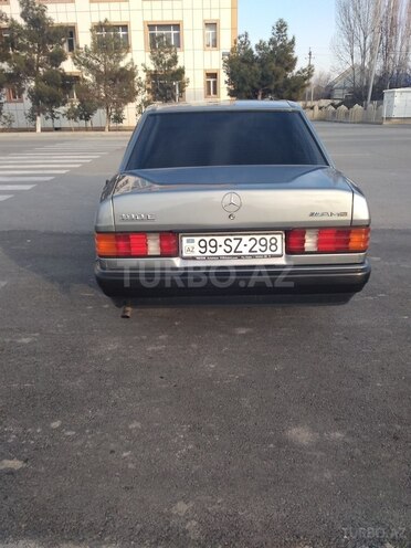 Mercedes 190 1990, 300,000 km - 2.0 л - Ucar