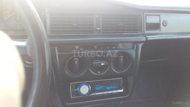 Mercedes 190 1990, 440,258 km - 0.2 л - Xudat