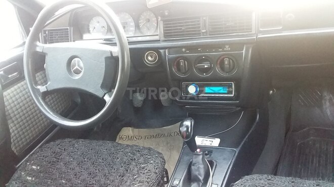 Mercedes 190 1990, 440,258 km - 0.2 л - Xudat