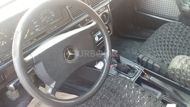 Mercedes 190 1990, 440,258 km - 0.2 л - Xudat