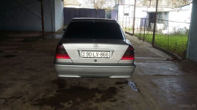 Mercedes C 220 1999, 370,000 km - 2.2 l - Biləsuvar