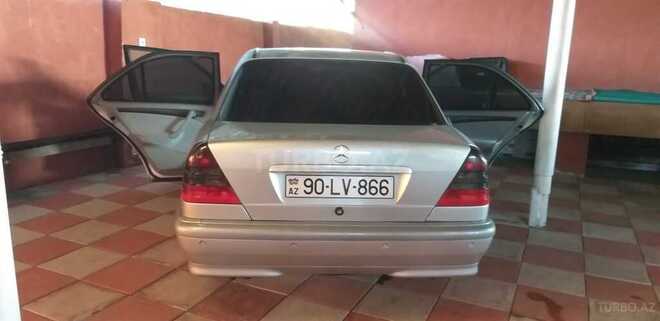 Mercedes C 220 1999, 370,000 km - 2.2 l - Biləsuvar