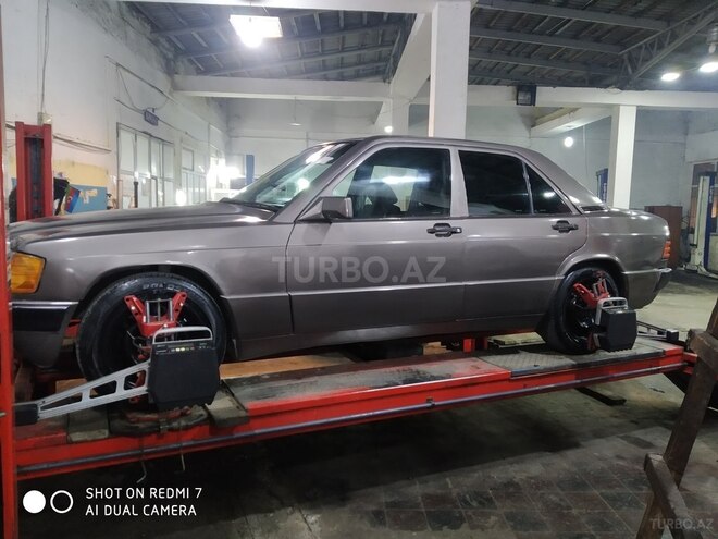 Mercedes 190 1994, 23,620 km - 2.0 л - Bakı