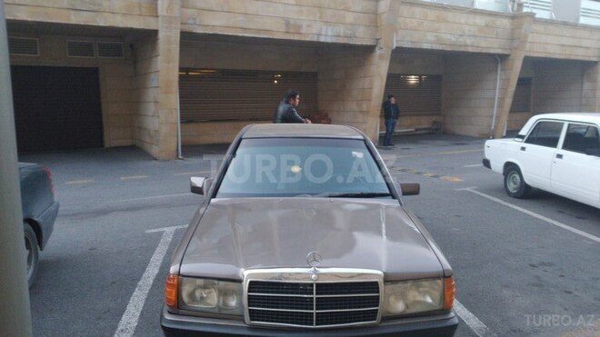 Mercedes 190 1994, 23,620 km - 2.0 л - Bakı