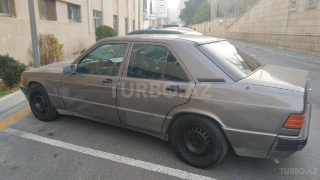 Mercedes 190 1994, 23,620 km - 2.0 л - Bakı