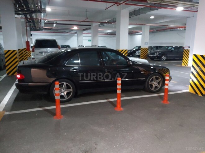 Mercedes E 240 1998, 180,600 km - 2.4 л - Bakı