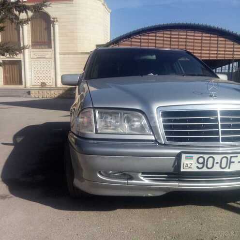 Mercedes C 240 1998, 305,000 km - 2.4 l - Quba