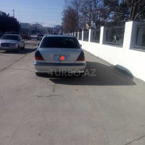 Mercedes C 240 1998, 305,000 km - 2.4 l - Quba
