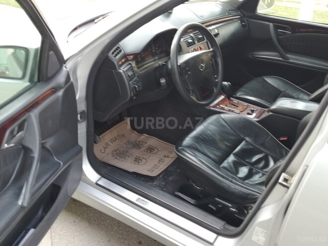 Mercedes E 240 2000, 287,000 km - 2.4 l - Bakı
