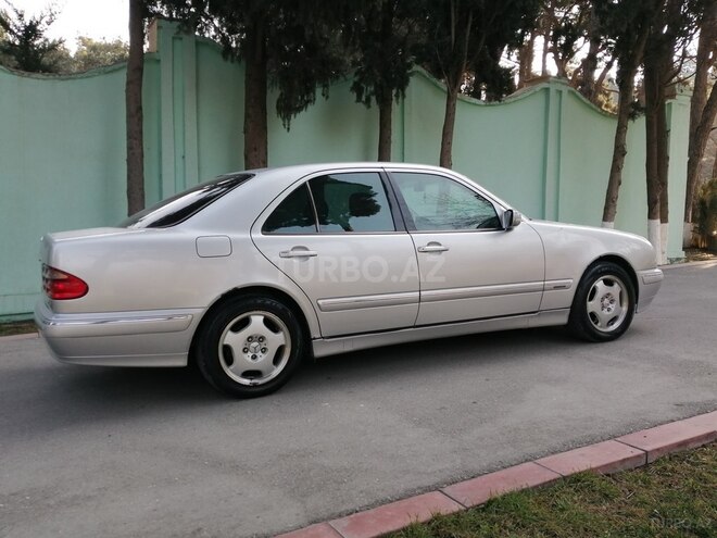 Mercedes E 240 2000, 287,000 km - 2.4 l - Bakı