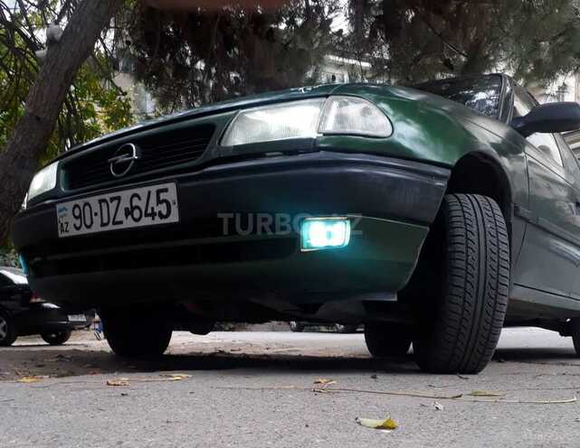 Opel Astra 1996, 325,800 km - 1.6 l - Bakı