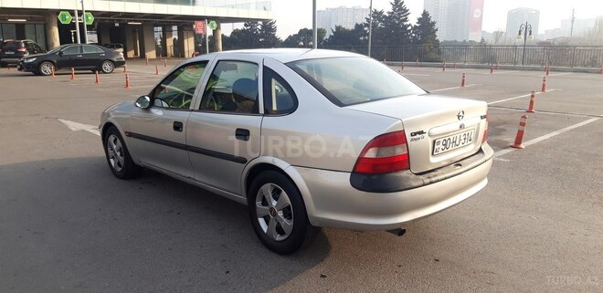Opel Vectra 1996, 350,000 km - 1.6 l - Gəncə