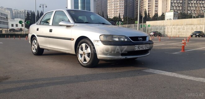 Opel Vectra 1996, 350,000 km - 1.6 l - Gəncə