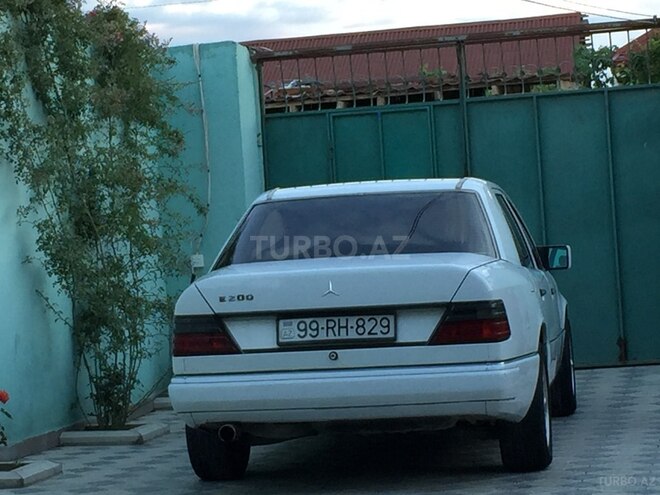 Mercedes E 200 1993, 378,000 km - 2.0 l - Bakı