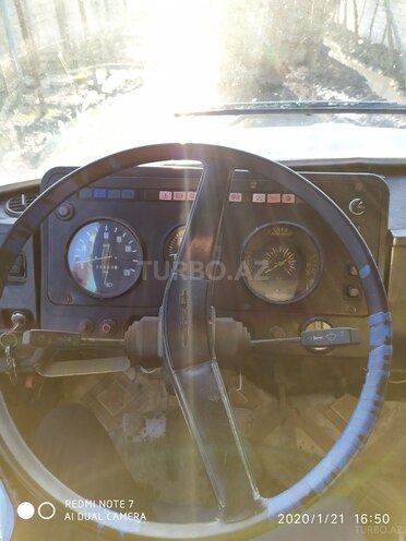 ZIL 4334 1991, 999,999 km - 10.0 l - Neftçala