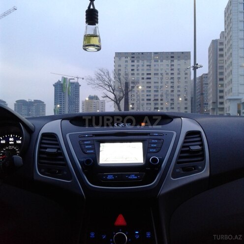 Hyundai Elantra 2015, 82,500 km - 1.8 l - Bakı