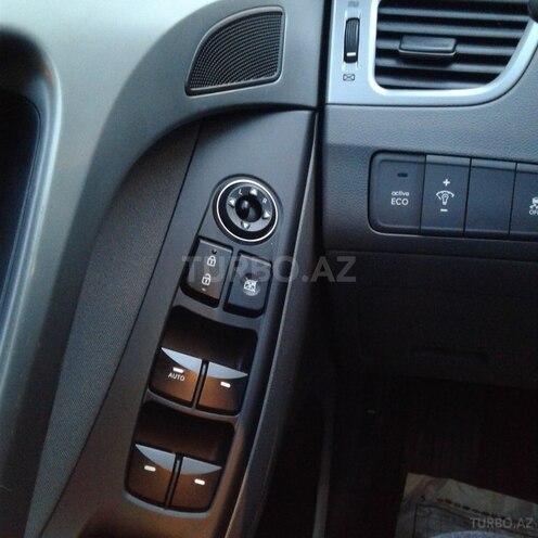 Hyundai Elantra 2015, 82,500 km - 1.8 l - Bakı