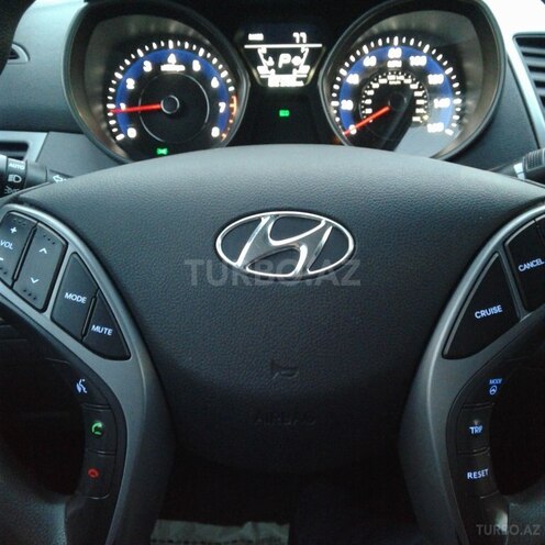 Hyundai Elantra 2015, 82,500 km - 1.8 l - Bakı