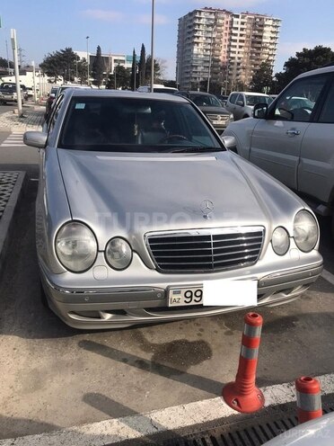 Mercedes E 240 2001, 212,460 km - 2.4 l - Bakı