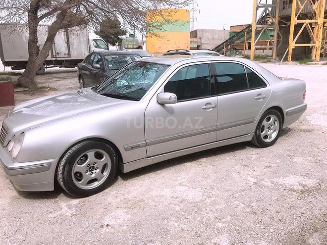 Mercedes E 240 2001, 212,460 km - 2.4 l - Bakı